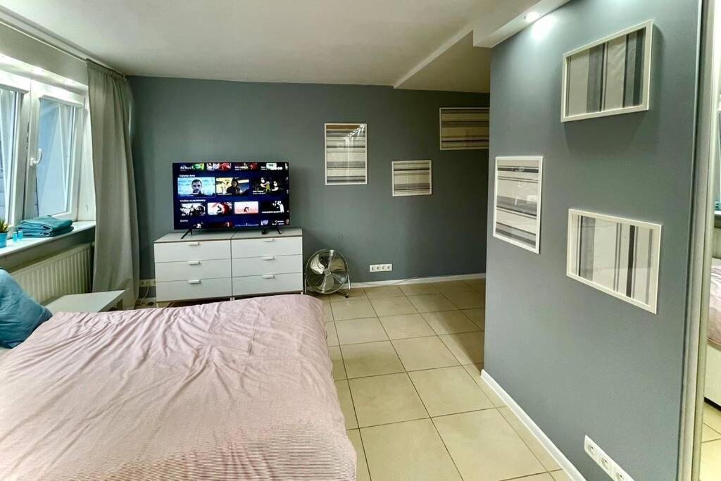 Gold 3 Metro X2 Wifi 300 Mbs 60'Tv Netflix Hbo Appletv+ Appartement Warschau Buitenkant foto