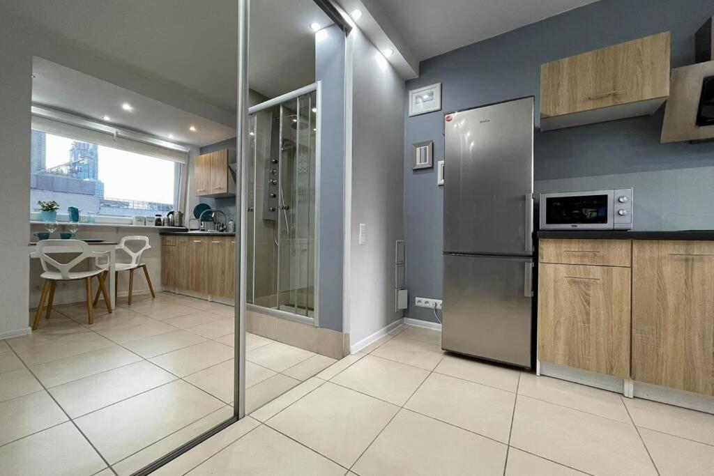 Gold 3 Metro X2 Wifi 300 Mbs 60'Tv Netflix Hbo Appletv+ Appartement Warschau Buitenkant foto