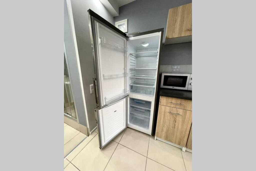 Gold 3 Metro X2 Wifi 300 Mbs 60'Tv Netflix Hbo Appletv+ Appartement Warschau Buitenkant foto